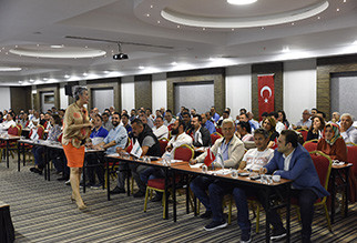 Yorglass realizó un seminario para sus socios comerciales Tomó lugar el 5to evento de la Academia Yorglass