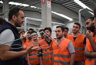 Üniversite öğrencileri ‘‘Camcı’’ oldu Yorglass mühendislik fakültesi öğrencileriyle bir araya geldi